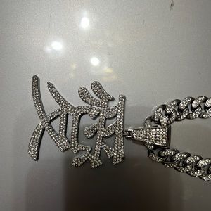 Super bling statement chain and pendant 16-18 inches new